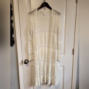 Motherhood Maternity size Large, white, knit duster